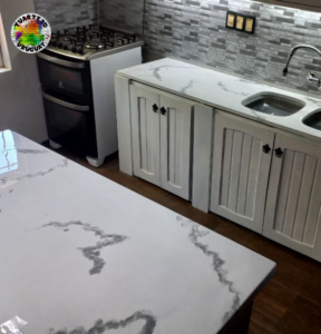 Mesa veteado blanco y gris unico personalizado resina epoxi tuarte3d Mesa veteado blanco y gris unico personalizado resina epoxi tuarte3d